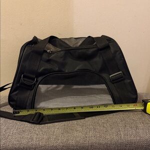 Pet Travel Carrier in Black